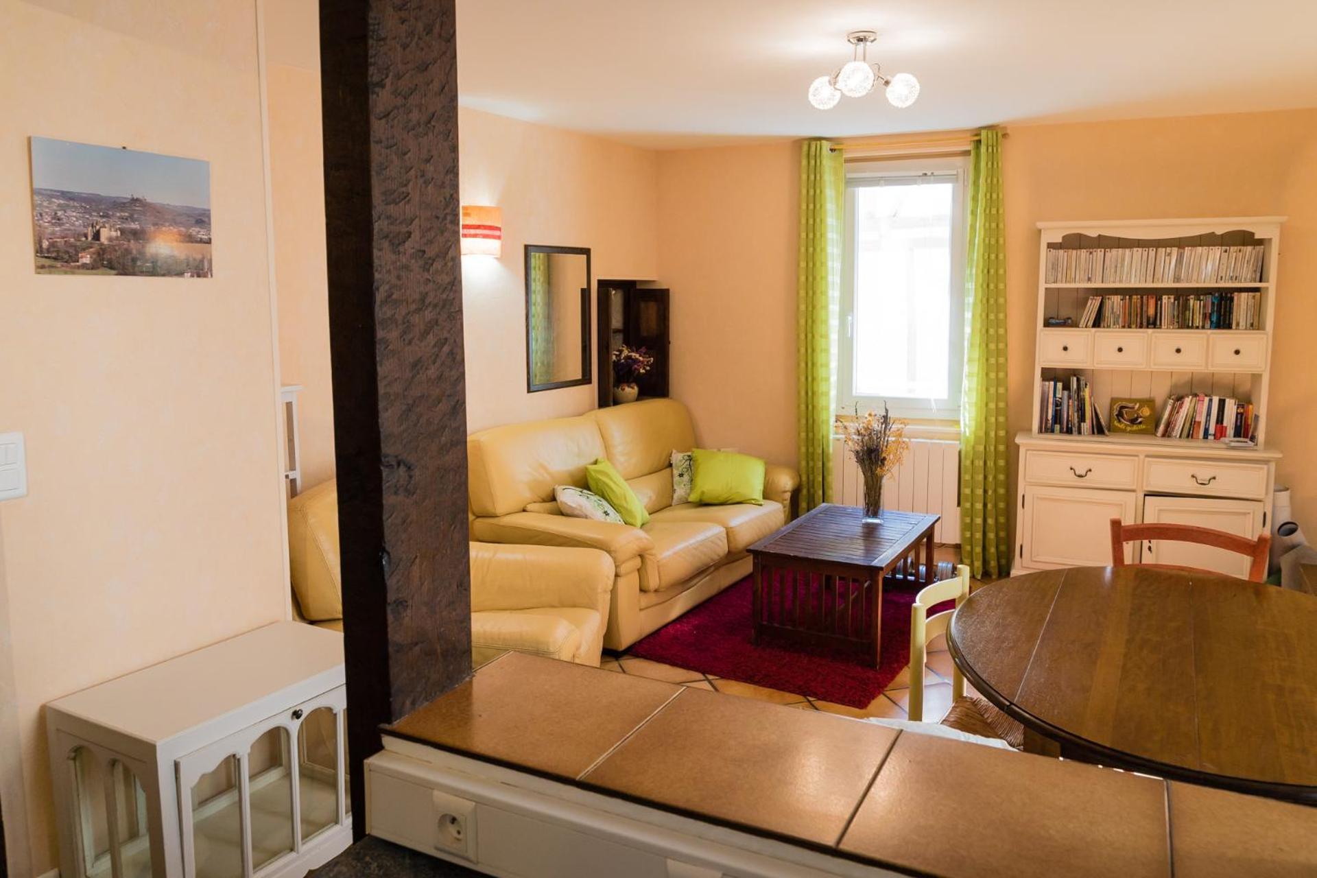 Maison Agreable En Centre Historique Saint Cere Bagian luar foto